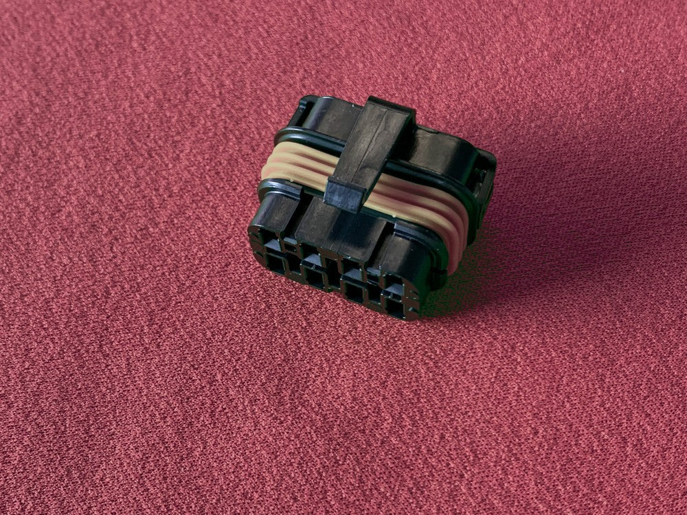 Mini fuse box, fully waterproof (short cover)